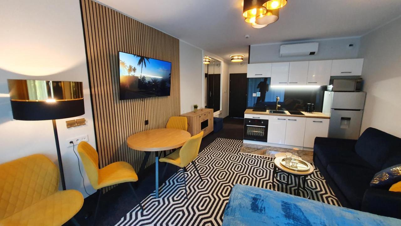 Gold Horizon Apartament Solny Resort Z Klimatyzacja I Garazem Колобжег Екстериор снимка