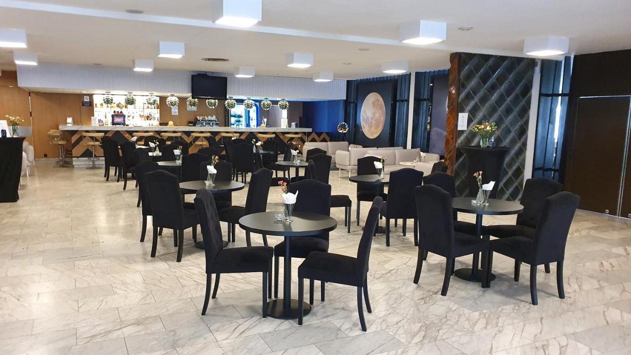 Gold Horizon Apartament Solny Resort Z Klimatyzacja I Garazem Колобжег Екстериор снимка